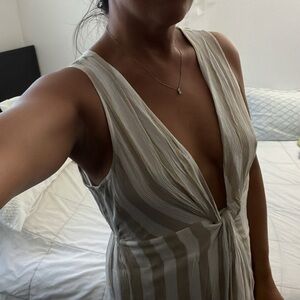 ONEILL Women’s Dress-Flint Dress, MIDI length V-neck, Size M